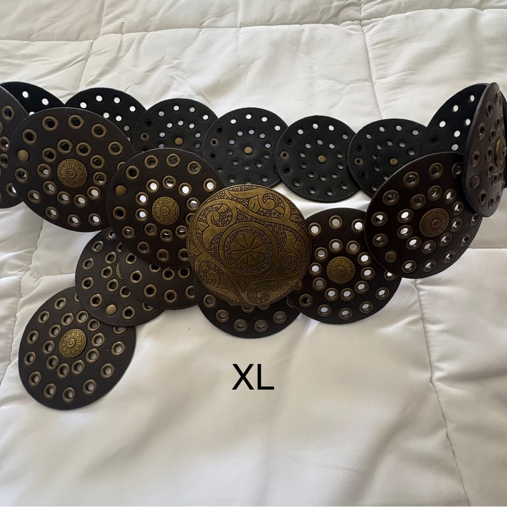 Decorative Round Disc Belt with Ornate Metal Medallions - Black & Antique Gold